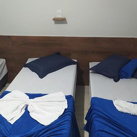 Pousada Quarto Com Frigobar,Ar E Garagem Gratuita Апаресида Экстерьер фото